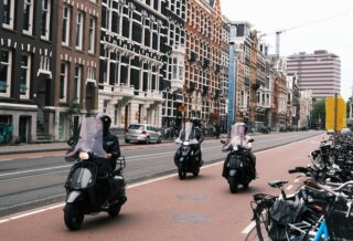 Des scooters électriques en ville